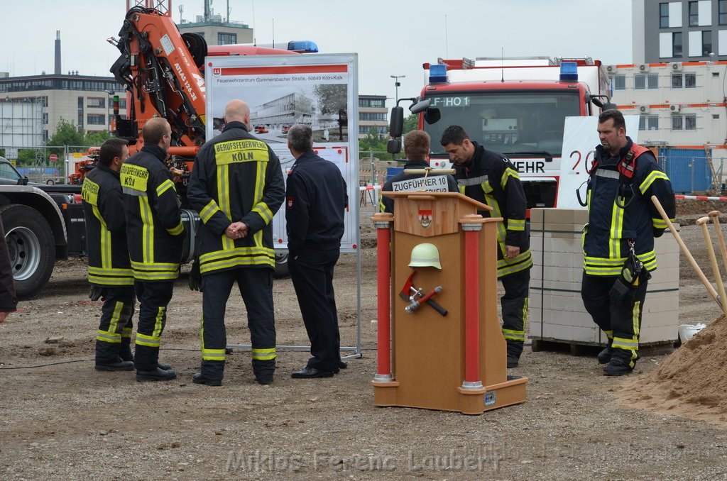 Erster Spatenstich Neues Feuerwehrzentrum Koeln Kalk Gummersbacherstr P151.JPG - Miklos Laubert